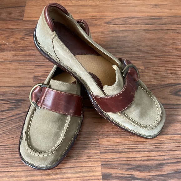 Born Moccasins in Brown and Tan with Classic Style - Picture 1 of 6